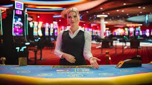 বাংলাদেশি নতুন সদস্যের মোবাইলে Casino Score ব্যবহারের দৃশ্য